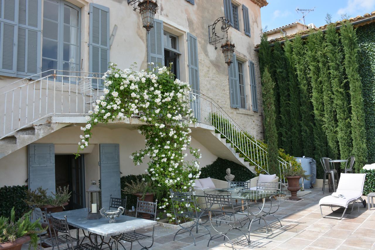 Le Petit Chateau Chateauneuf-de-Gadagne Bagian luar foto